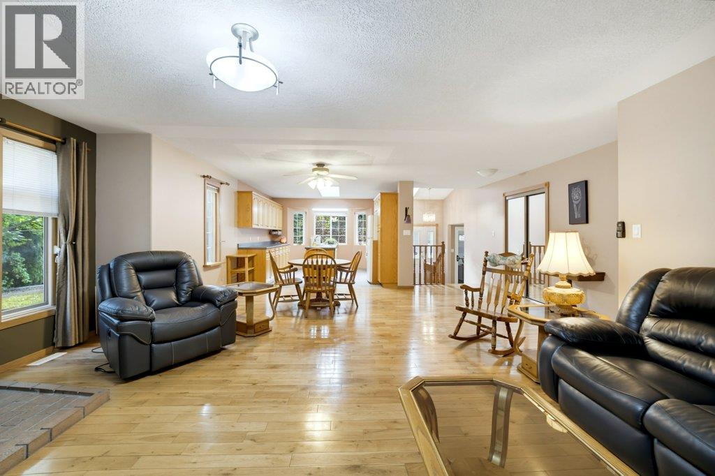 2457 Centennial Drive, Blind Bay, British Columbia  V0E 1H2 - Photo 22 - 10402779