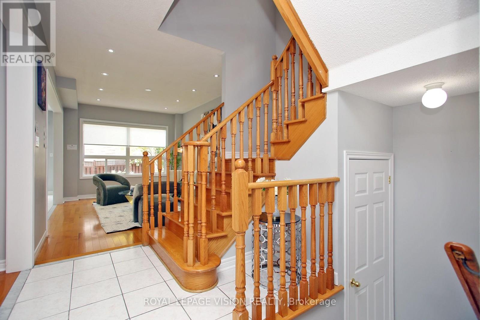 3493 Mcdowell Drive, Mississauga, Ontario  L5M 6R6 - Photo 12 - W13808558
