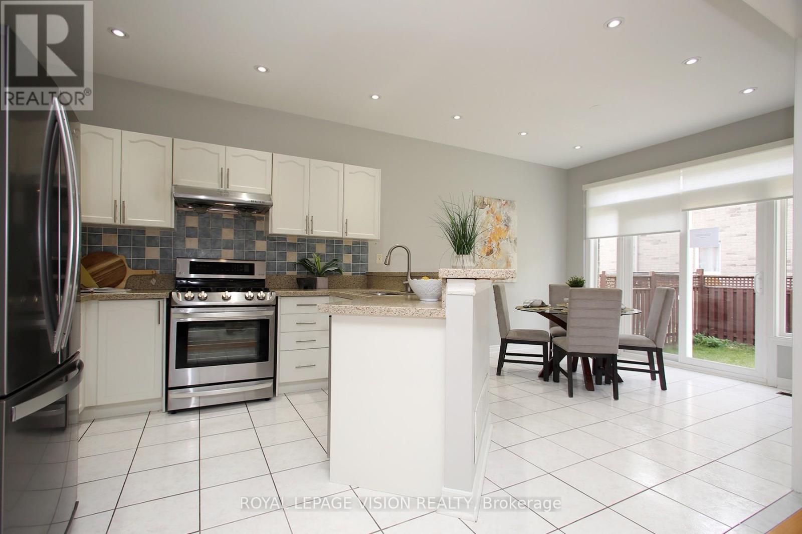 3493 Mcdowell Drive, Mississauga, Ontario  L5M 6R6 - Photo 21 - W13808558