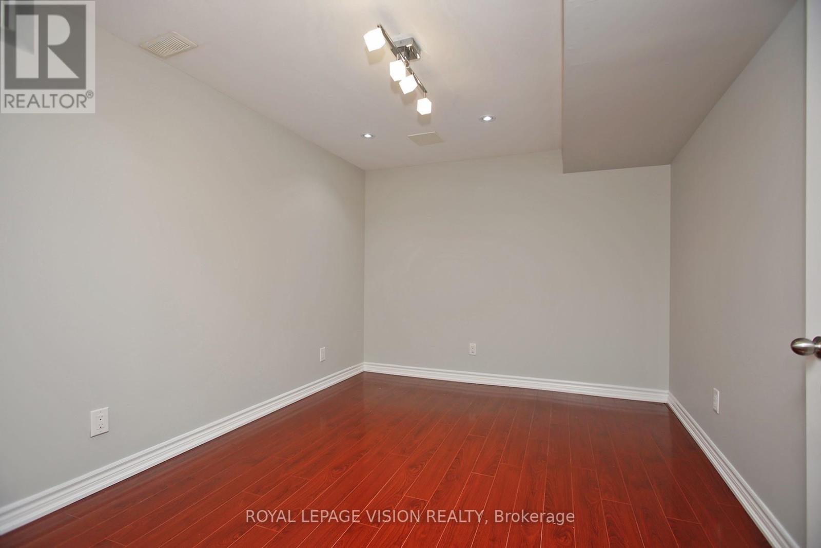 3493 Mcdowell Drive, Mississauga, Ontario  L5M 6R6 - Photo 38 - W13808558