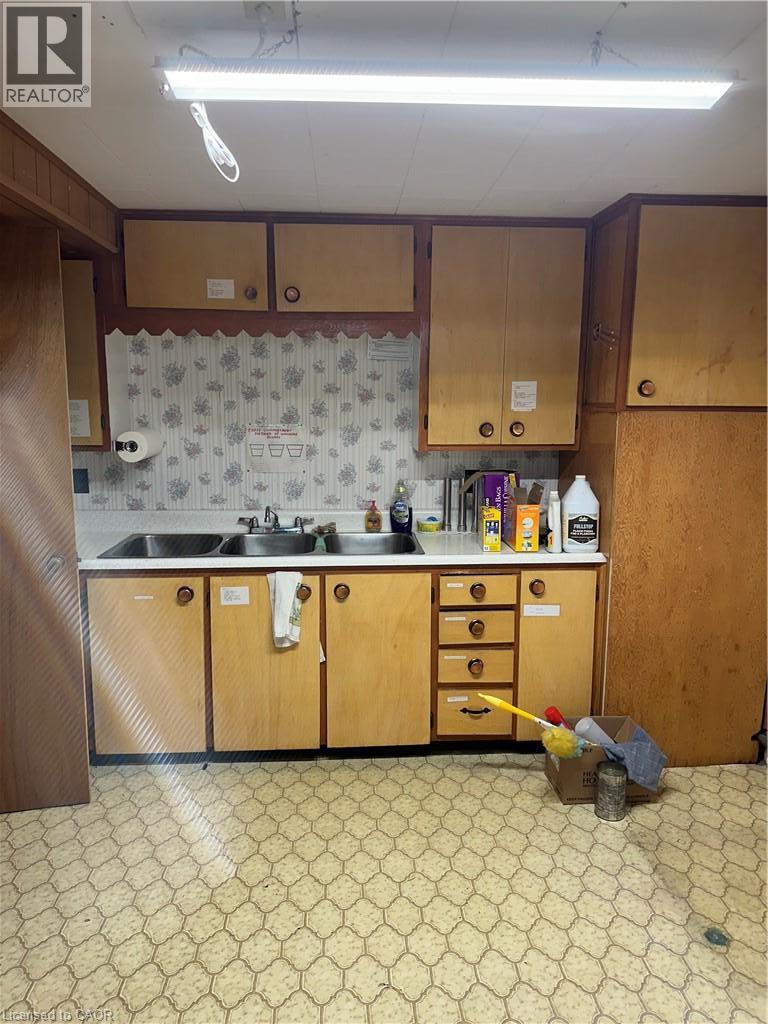 44 Tillson Avenue, Tillsonburg, Ontario  N4G 3A1 - Photo 7 - 40870533
