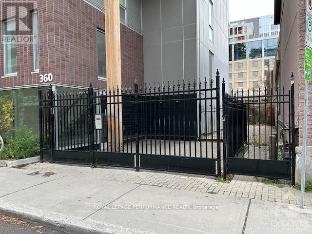 301 - 360 Cumberland Street, Ottawa, Ontario  K1N 0B1 - Photo 3 - X13885112