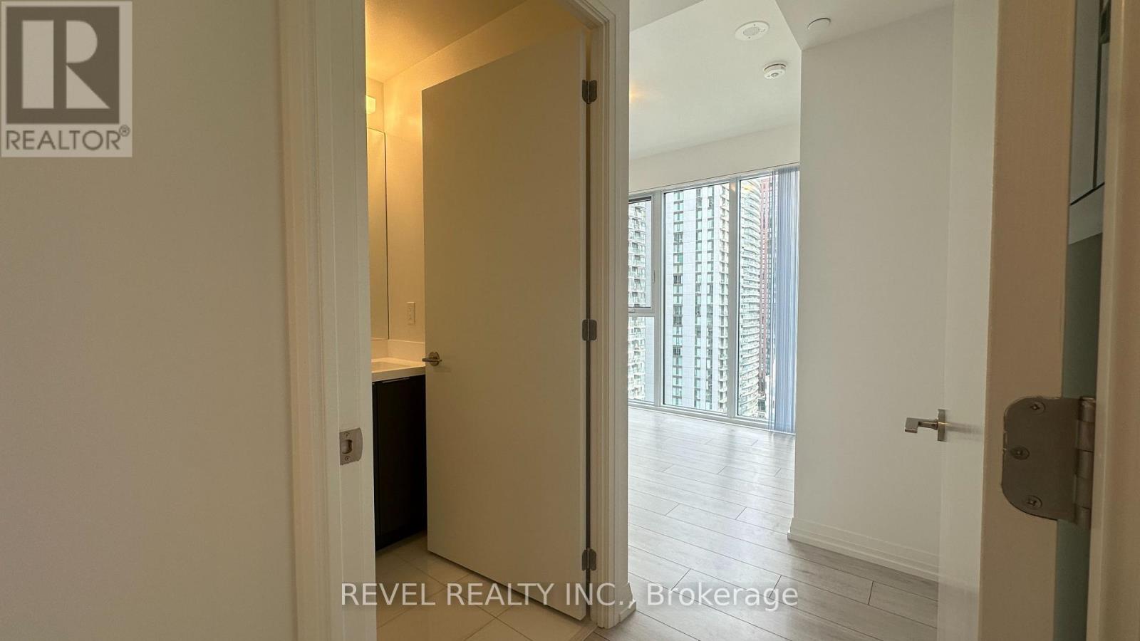 2808 - 400 King Street W, Toronto, Ontario  M5V 0X8 - Photo 12 - C13885118