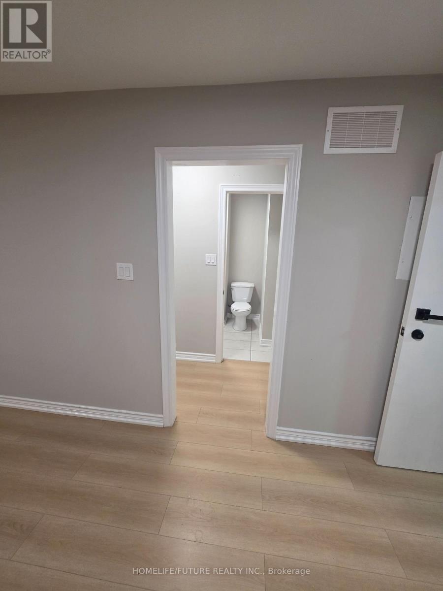 2983 Lawrence Avenue E, Toronto, Ontario  M1P 2V6 - Photo 10 - E13885124