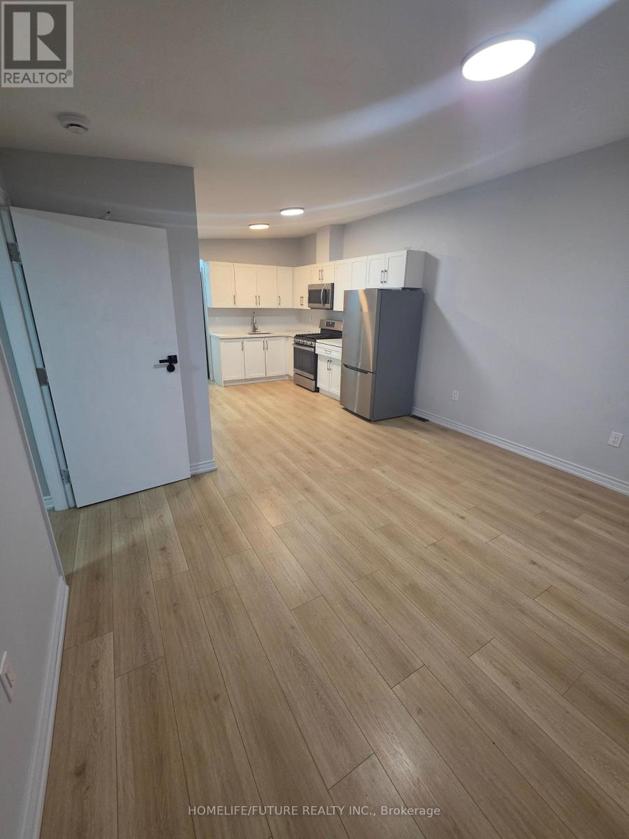 2983 Lawrence Avenue E, Toronto, Ontario  M1P 2V6 - Photo 21 - E13885124