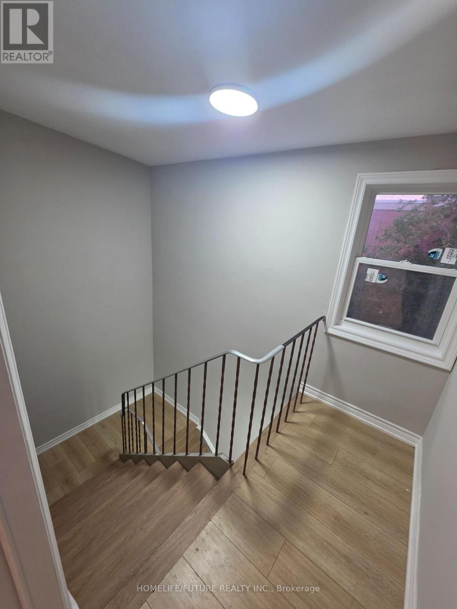 2983 Lawrence Avenue E, Toronto, Ontario  M1P 2V6 - Photo 23 - E13885124