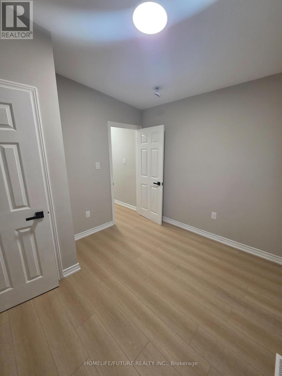 2983 Lawrence Avenue E, Toronto, Ontario  M1P 2V6 - Photo 6 - E13885124