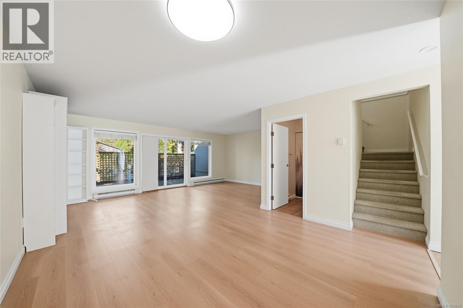 10 240 Higson Cres