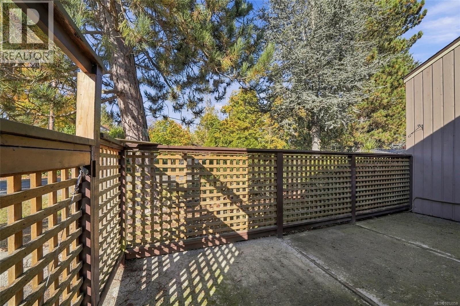 10 240 Higson Cres