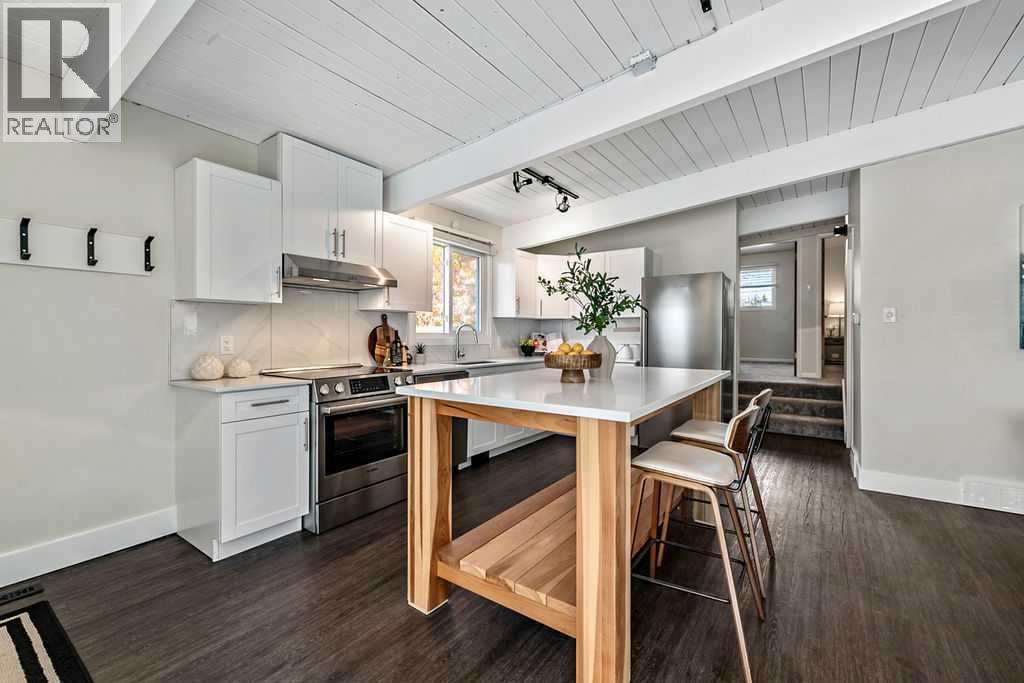 4421 Vissar Crescent Nw, Calgary, Alberta  T3A 0M6 - Photo 5 - A2349534