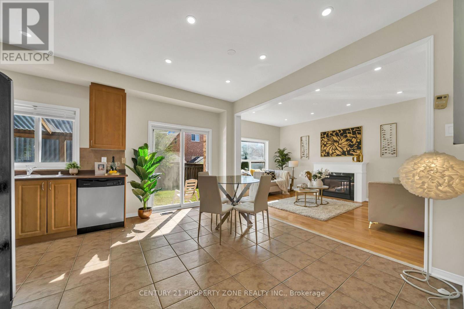 5 Senwood Street, Brampton, Ontario  L7A 3S6 - Photo 7 - W13884934