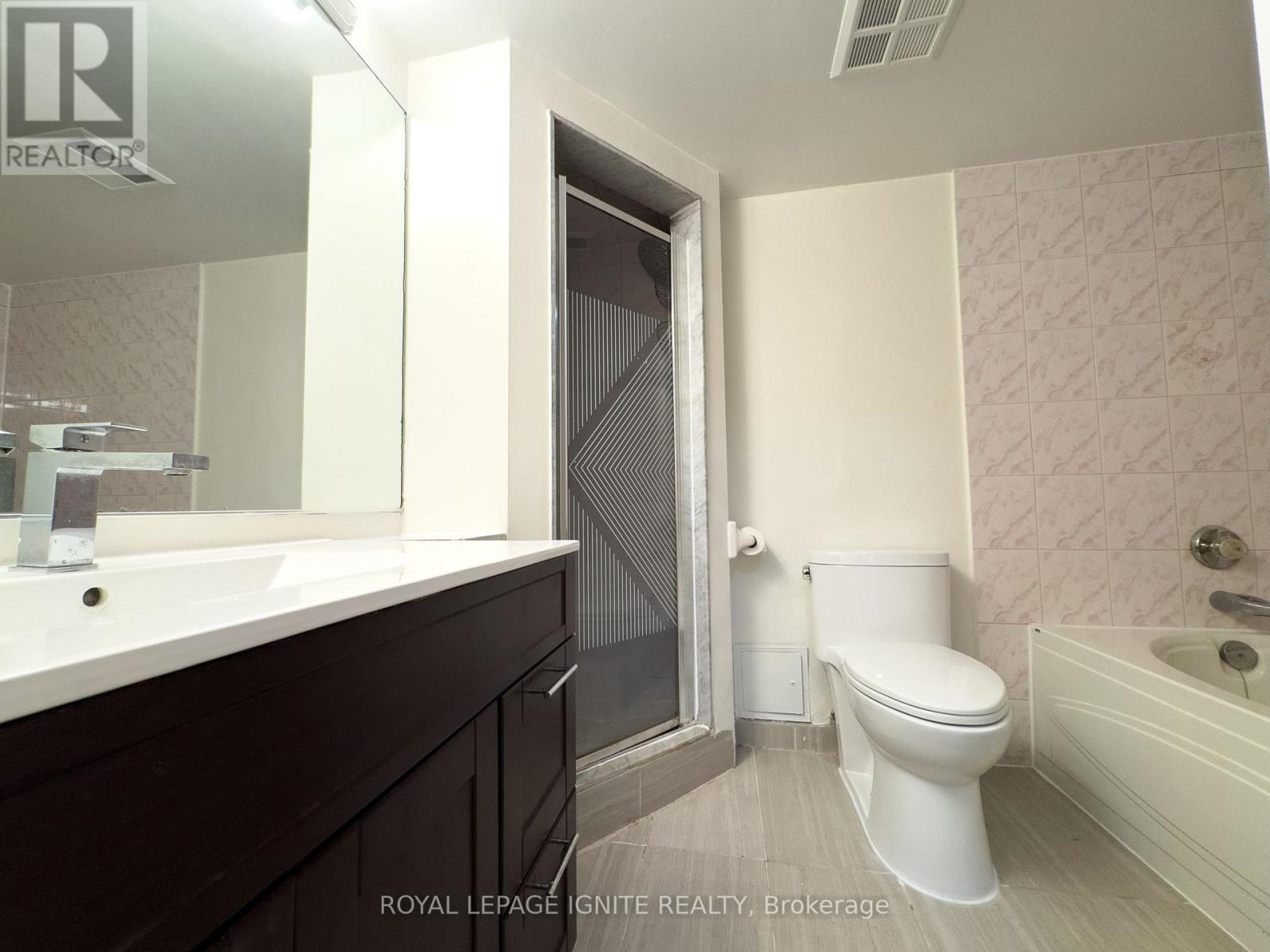 1010 - 5 Rowntree Road, Toronto, Ontario  M9V 5G9 - Photo 14 - W13884956