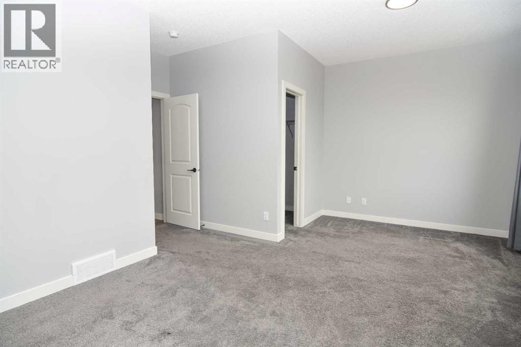 156 Savanna Way NE