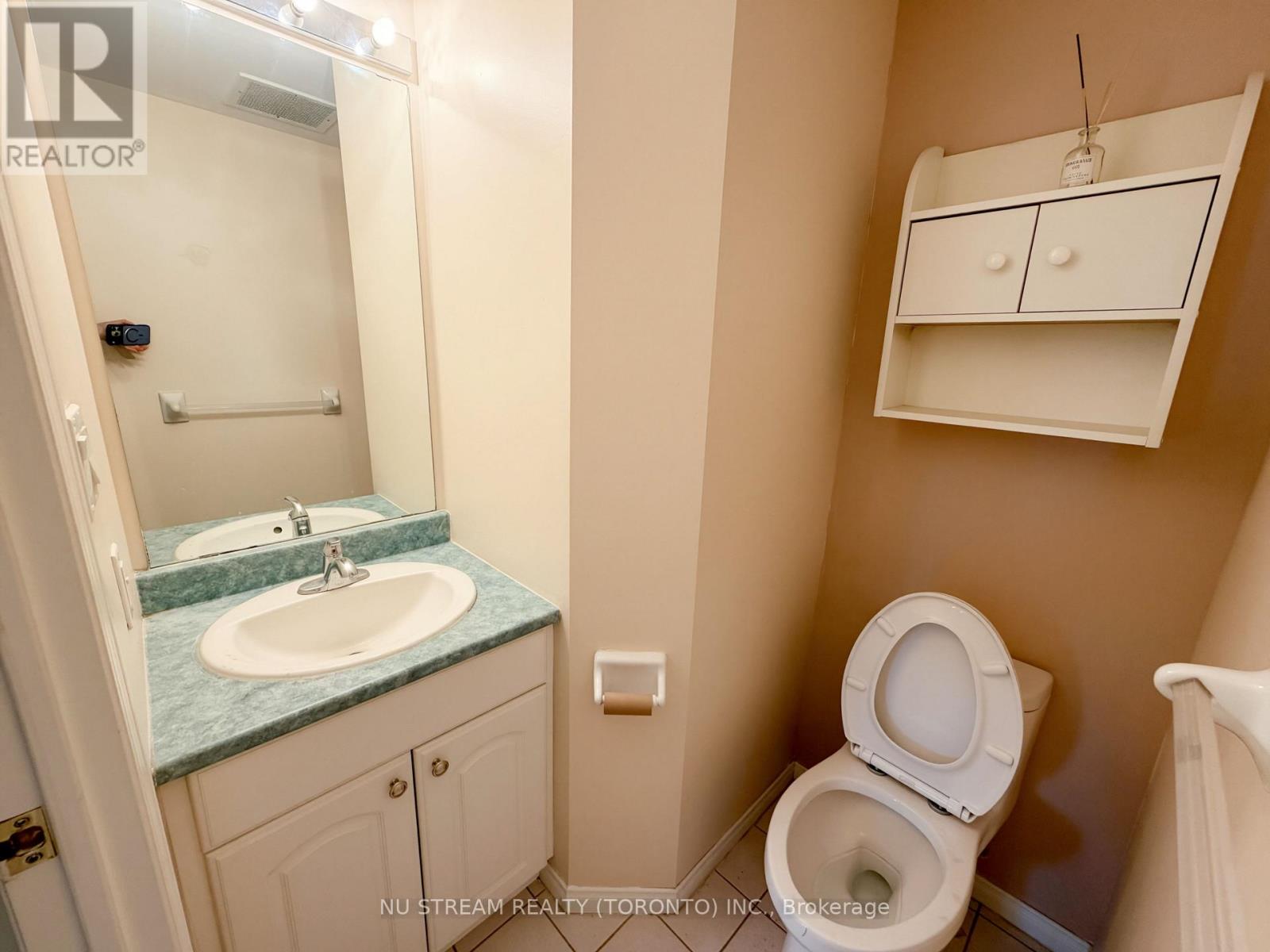 A11 - 108 Finch Avenue W, Toronto, Ontario  M2N 6W6 - Photo 12 - C13885154