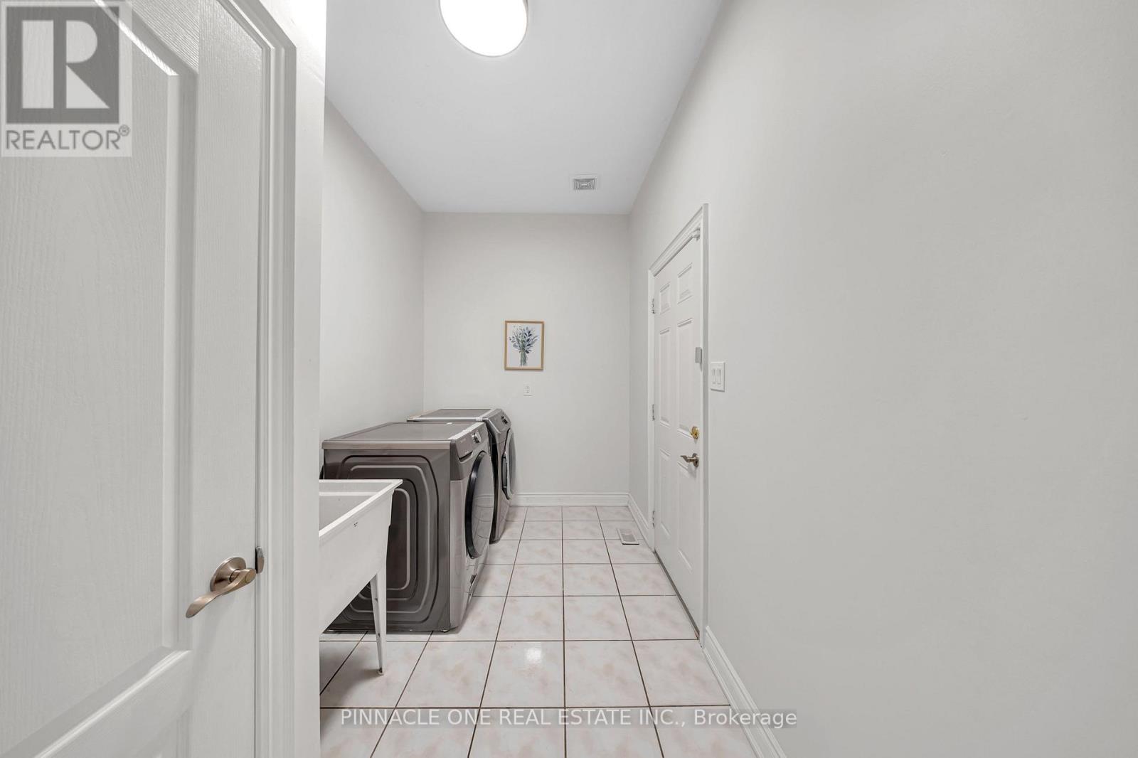 6 Dolby Crescent, Ajax, Ontario  L1Z 0E1 - Photo 26 - E13885156