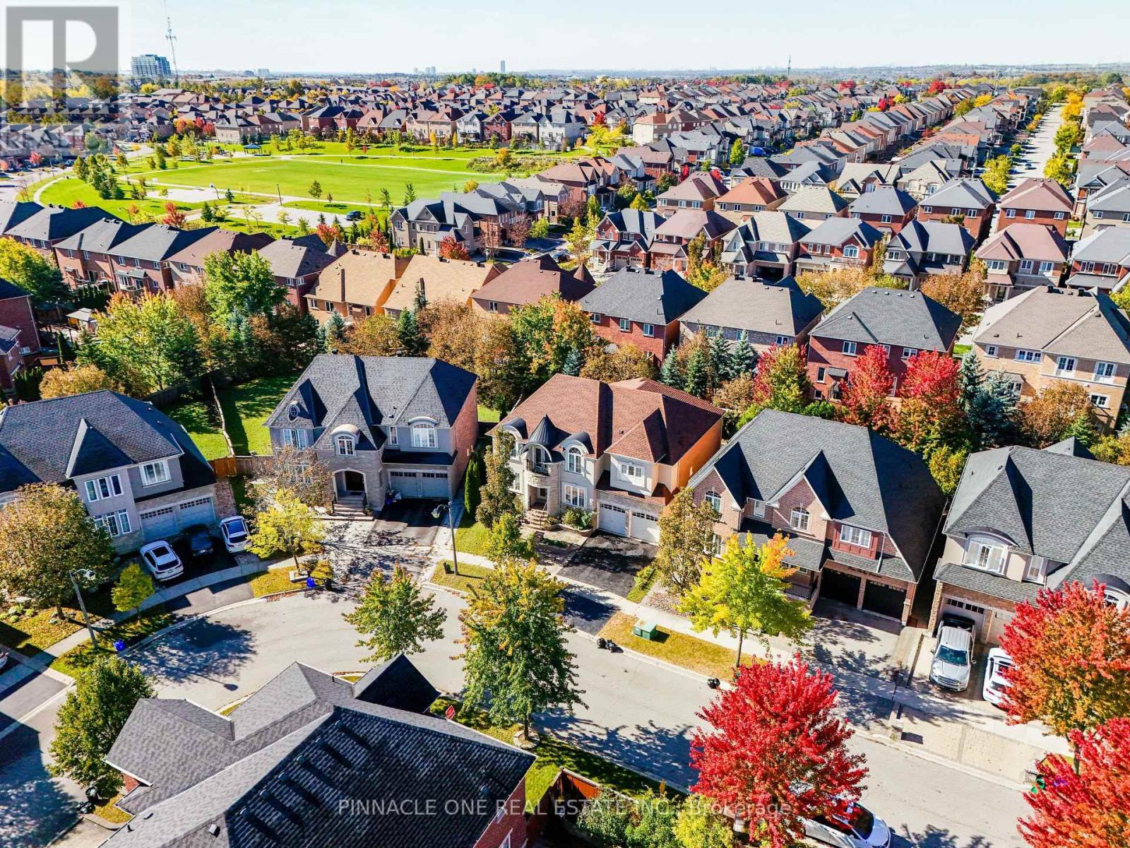 6 Dolby Crescent, Ajax, Ontario  L1Z 0E1 - Photo 4 - E13885156