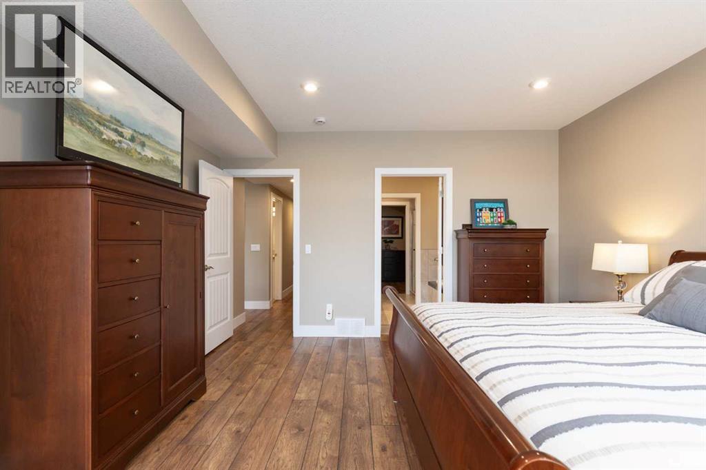 26 Palisades Lane NE