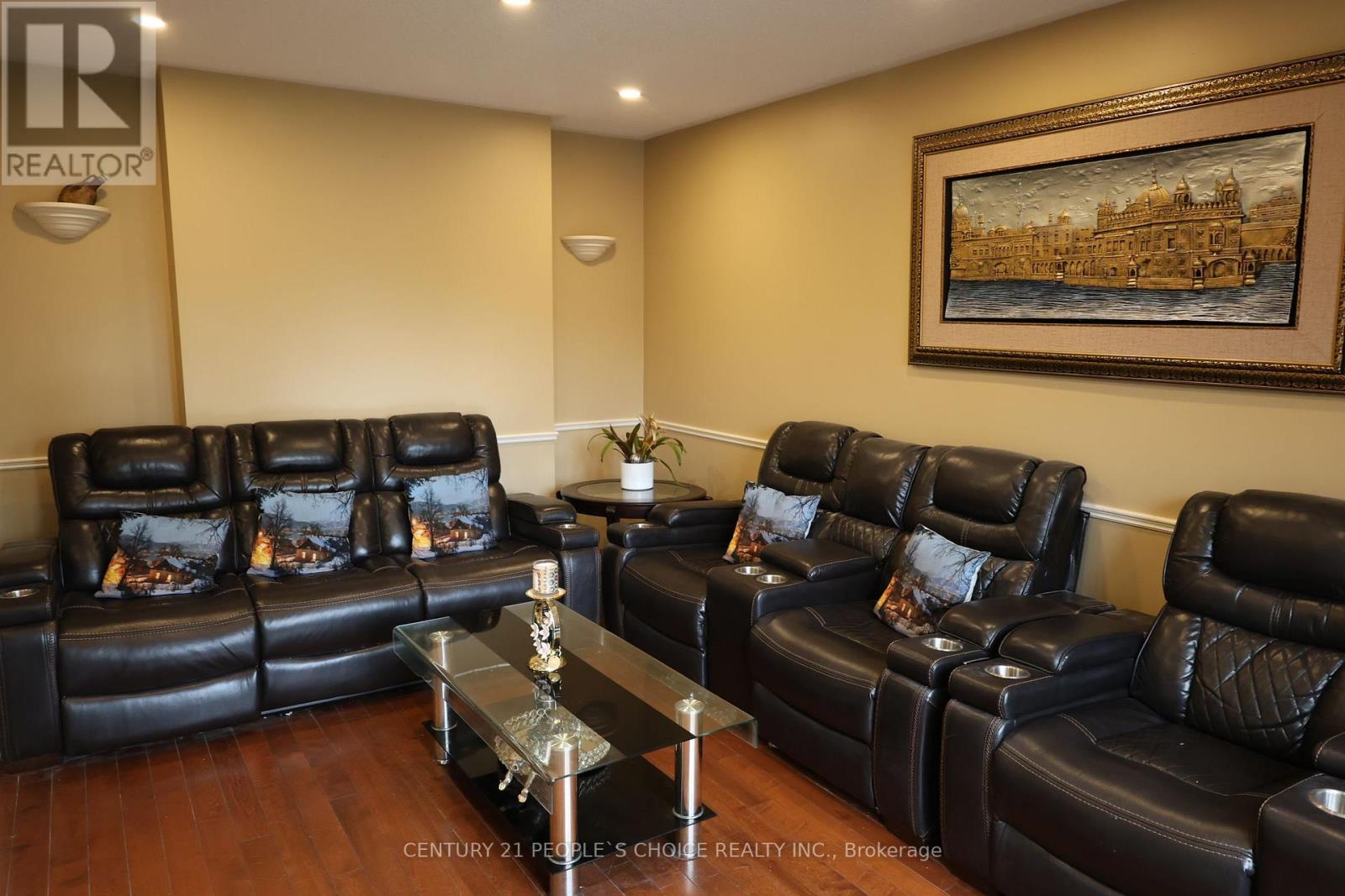 22 Novella Place, Brampton, Ontario  L6S 5X1 - Photo 3 - W13885176