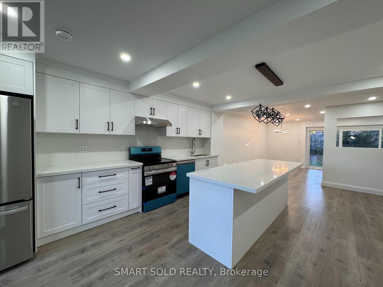 4082 Pheasant Run, Mississauga, Ontario  L5L 2C1 - Photo 6 - W13885202
