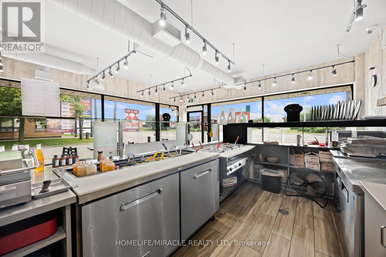 2600 Weston Road, Toronto, Ontario  M9N 2A9 - Photo 14 - W13885204