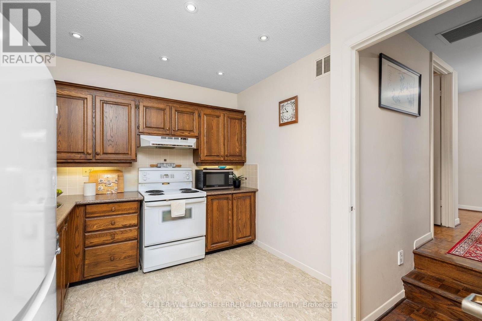 321 - 40 Oaklands Avenue, Toronto, Ontario  M4V 2Z3 - Photo 13 - C13810582
