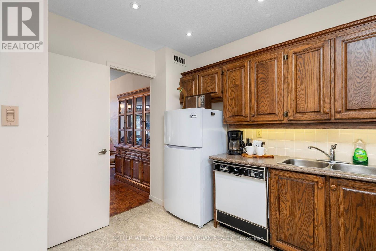 321 - 40 Oaklands Avenue, Toronto, Ontario  M4V 2Z3 - Photo 14 - C13810582