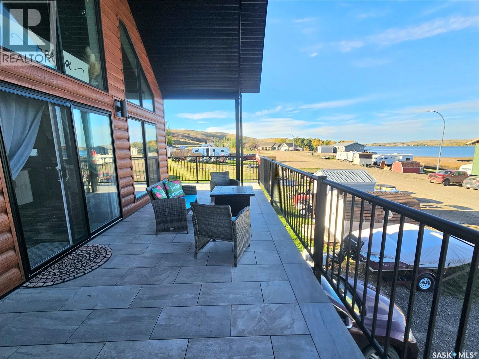 203 Hillcrest Place, Lac Pelletier Rm No. 107, Saskatchewan  S0N 2Y0 - Photo 6 - SK050838