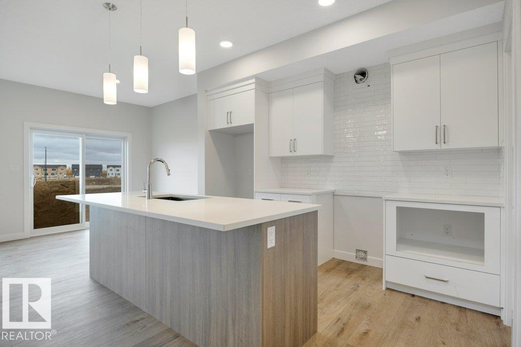 18647 19 Av Nw, Edmonton, Alberta  T6M 3M9 - Photo 8 - E4508692