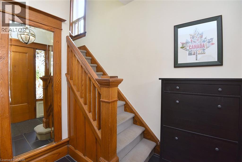 70 Kensington Avenue N, Hamilton, Ontario  L8L 7N9 - Photo 7 - 40869449