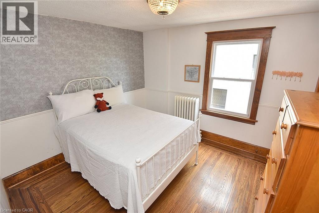 70 Kensington Avenue N, Hamilton, Ontario  L8L 7N9 - Photo 33 - 40869449