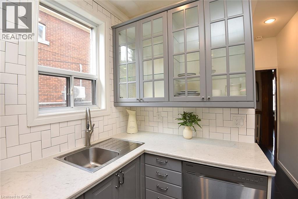 70 Kensington Avenue N, Hamilton, Ontario  L8L 7N9 - Photo 21 - 40869449