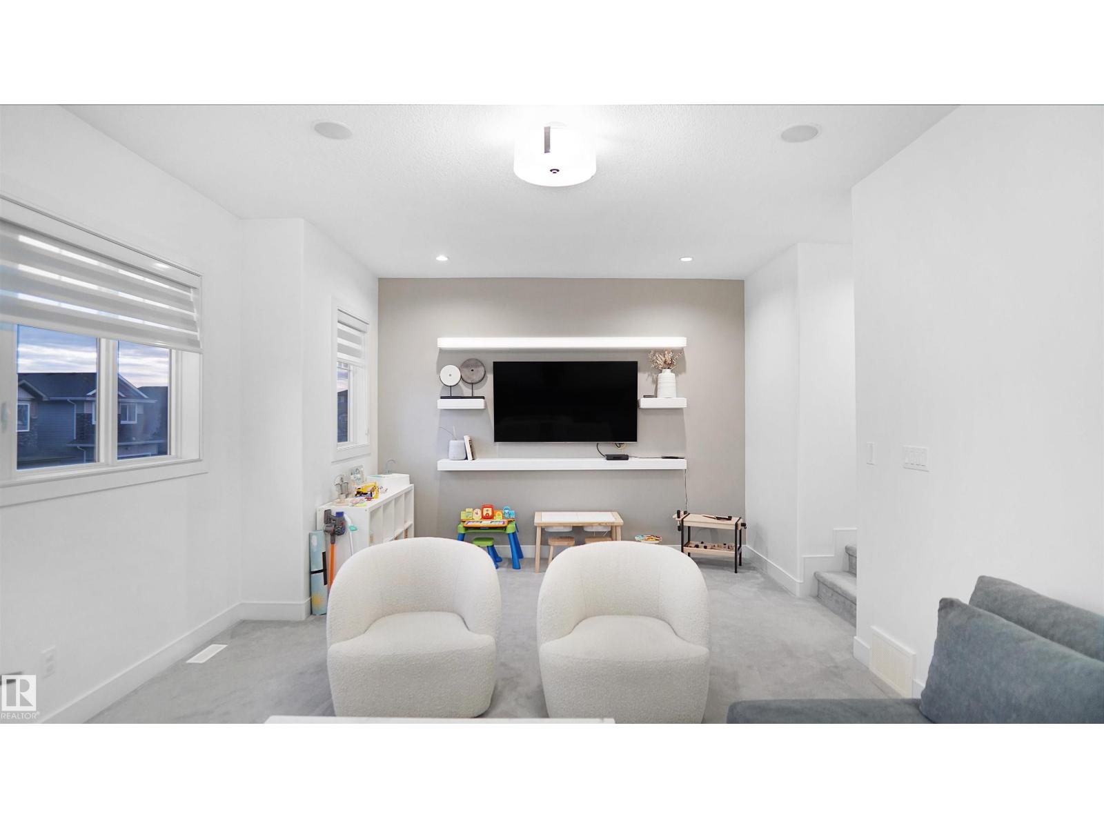 7520 174 AV NW