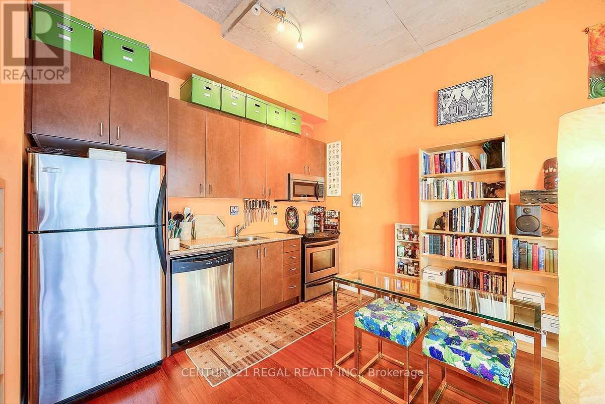 205 - 201 Carlaw Avenue, Toronto, Ontario  M4M 4S3 - Photo 3 - E13885216
