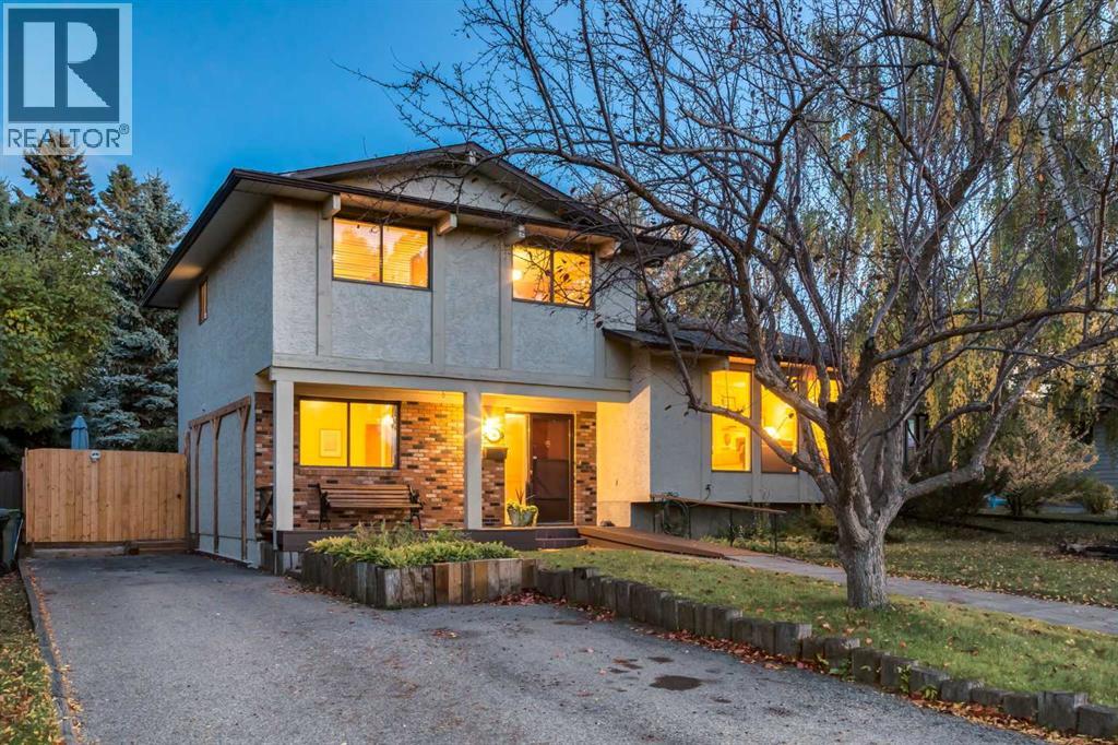 544 Brookmere Crescent SW, Calgary, Alberta  T2W 2R4 - Photo 6 - A2334460