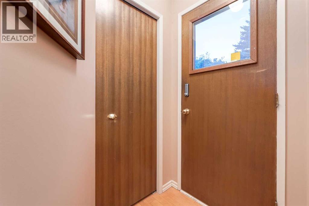 544 Brookmere Crescent SW, Calgary, Alberta  T2W 2R4 - Photo 20 - A2334460