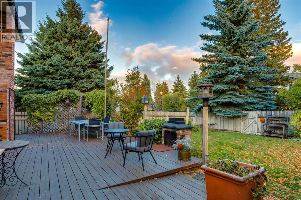 544 Brookmere Crescent SW, Calgary, Alberta  T2W 2R4 - Photo 42 - A2334460