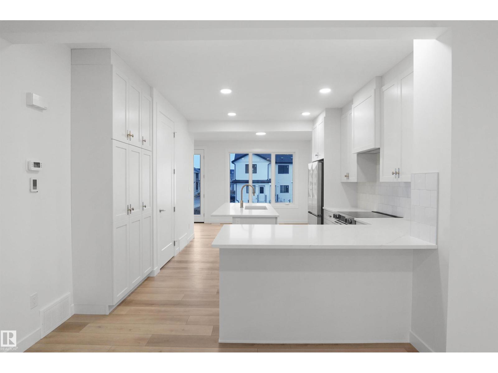 1308 9 ST NW