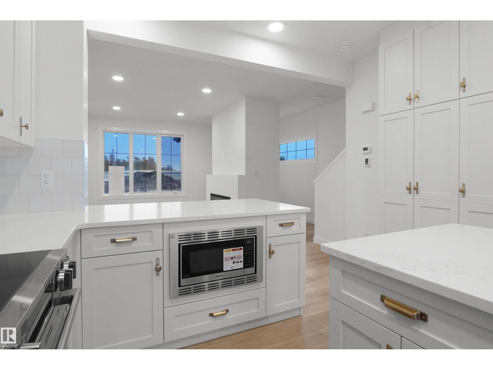 1308 9 ST NW