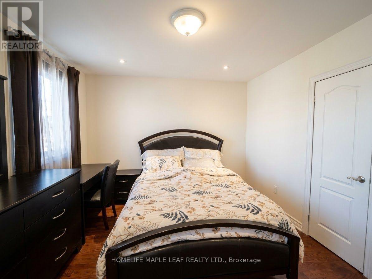 600 Oakwood Avenue, Toronto, Ontario M6E 2X8 - Photo 12 - C13885278