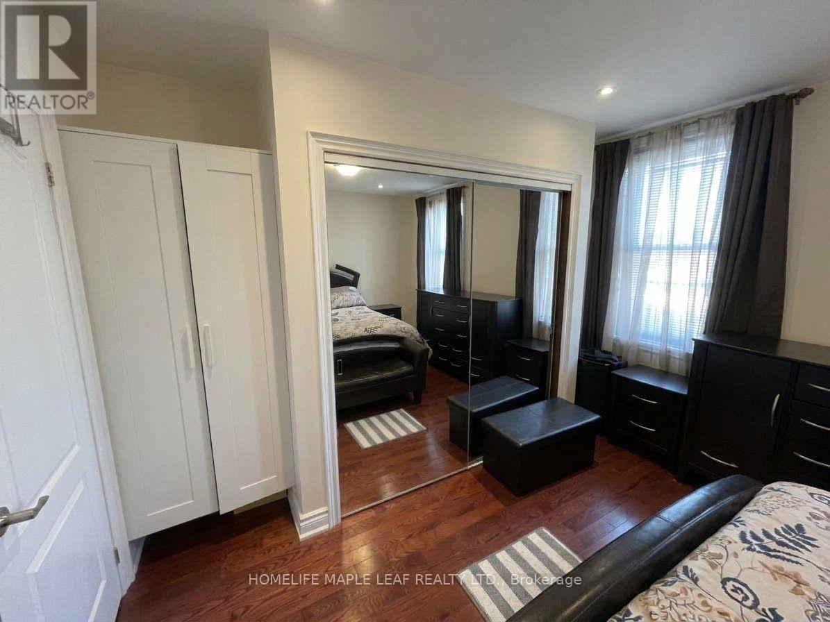 600 Oakwood Avenue, Toronto, Ontario M6E 2X8 - Photo 13 - C13885278