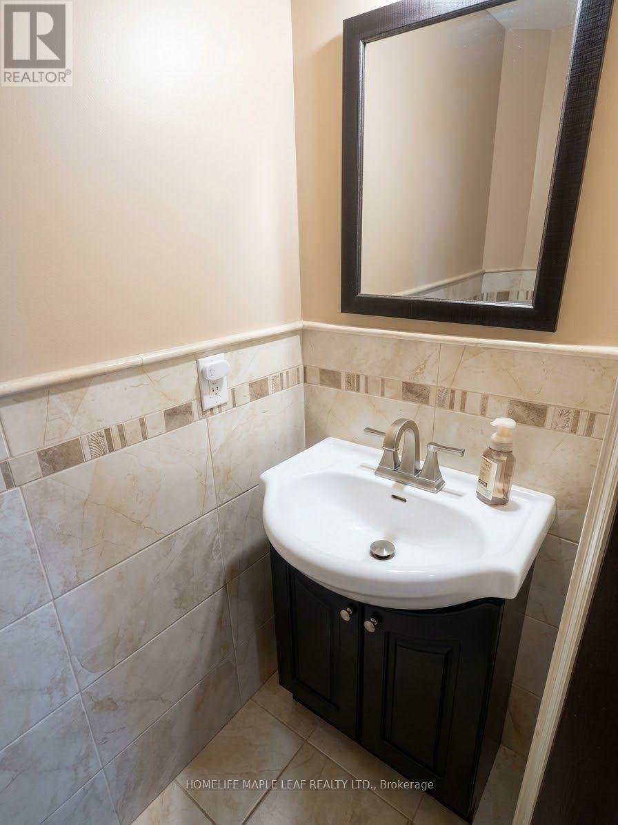 600 Oakwood Avenue, Toronto, Ontario M6E 2X8 - Photo 19 - C13885278