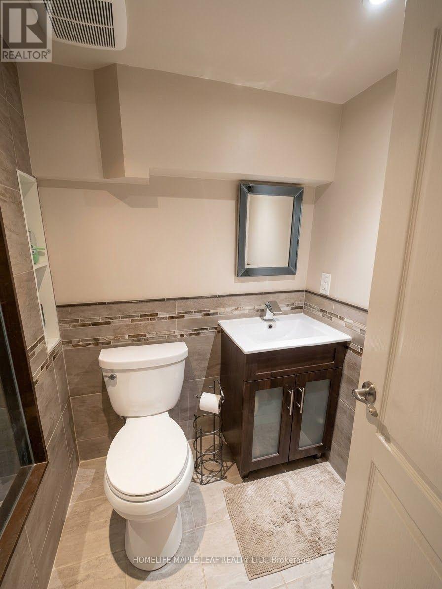 600 Oakwood Avenue, Toronto, Ontario M6E 2X8 - Photo 28 - C13885278