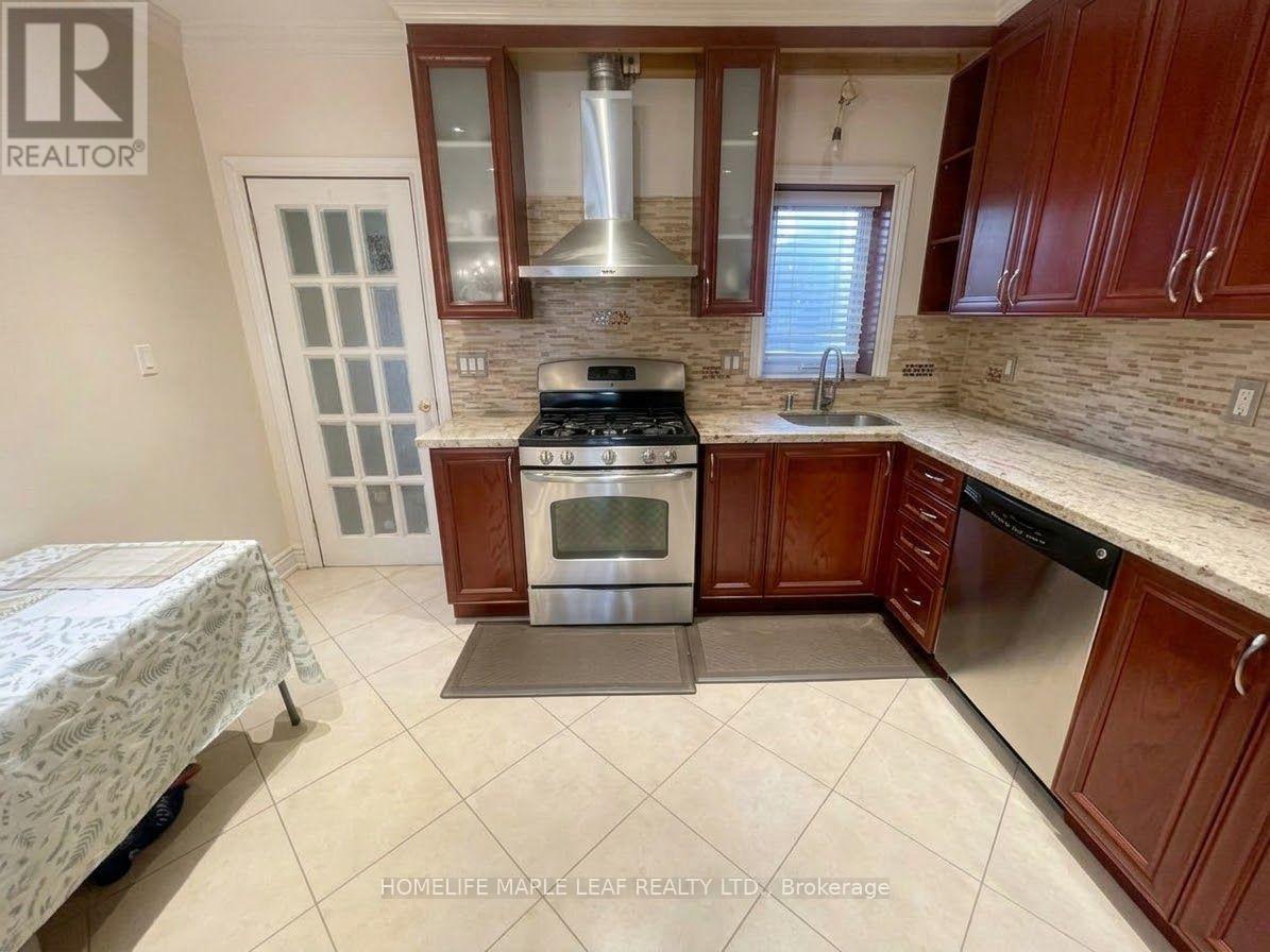600 Oakwood Avenue, Toronto, Ontario M6E 2X8 - Photo 7 - C13885278