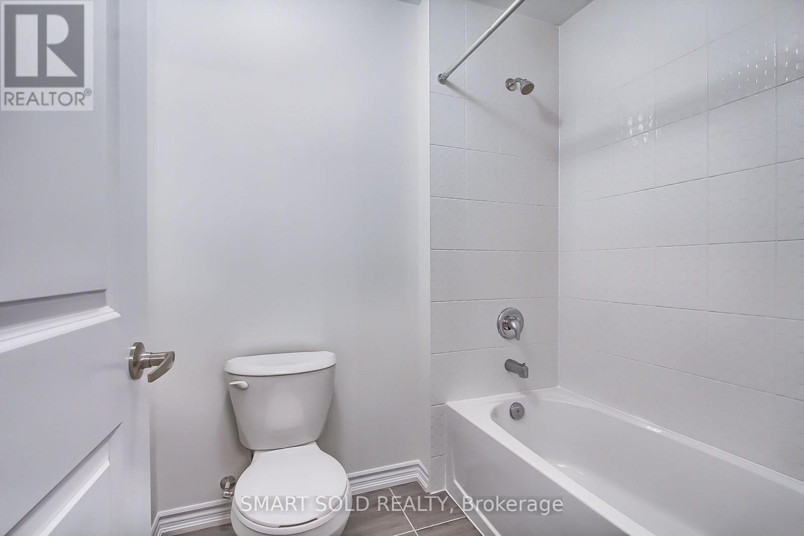 15 Durham Avenue, Barrie, Ontario  L9J 0W7 - Photo 34 - S13885246
