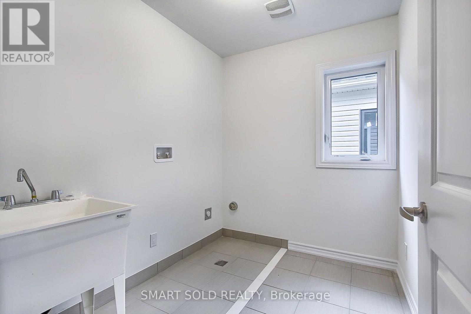 15 Durham Avenue, Barrie, Ontario  L9J 0W7 - Photo 35 - S13885246