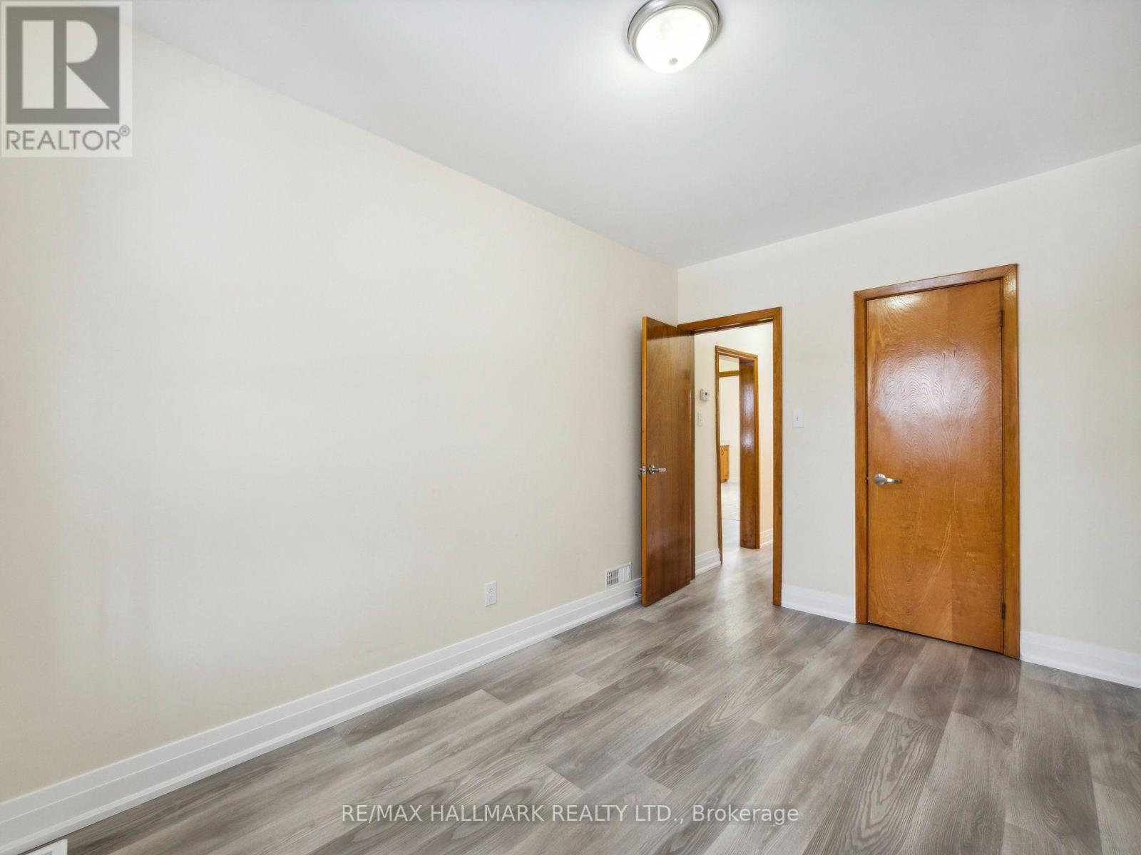 1132 Glengrove Avenue, Toronto, Ontario  M6B 2K4 - Photo 24 - W13850052