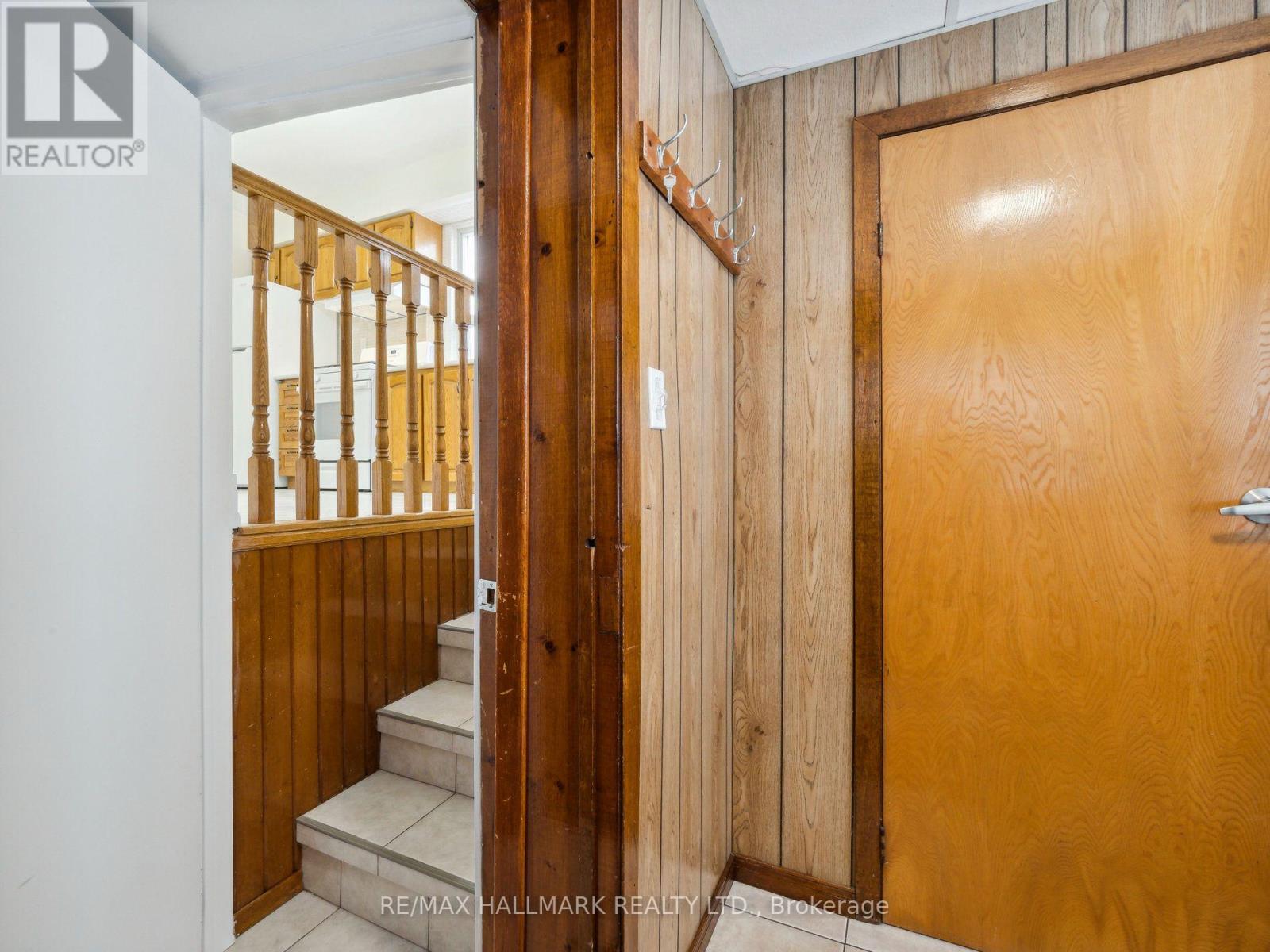 1132 Glengrove Avenue, Toronto, Ontario  M6B 2K4 - Photo 34 - W13850052