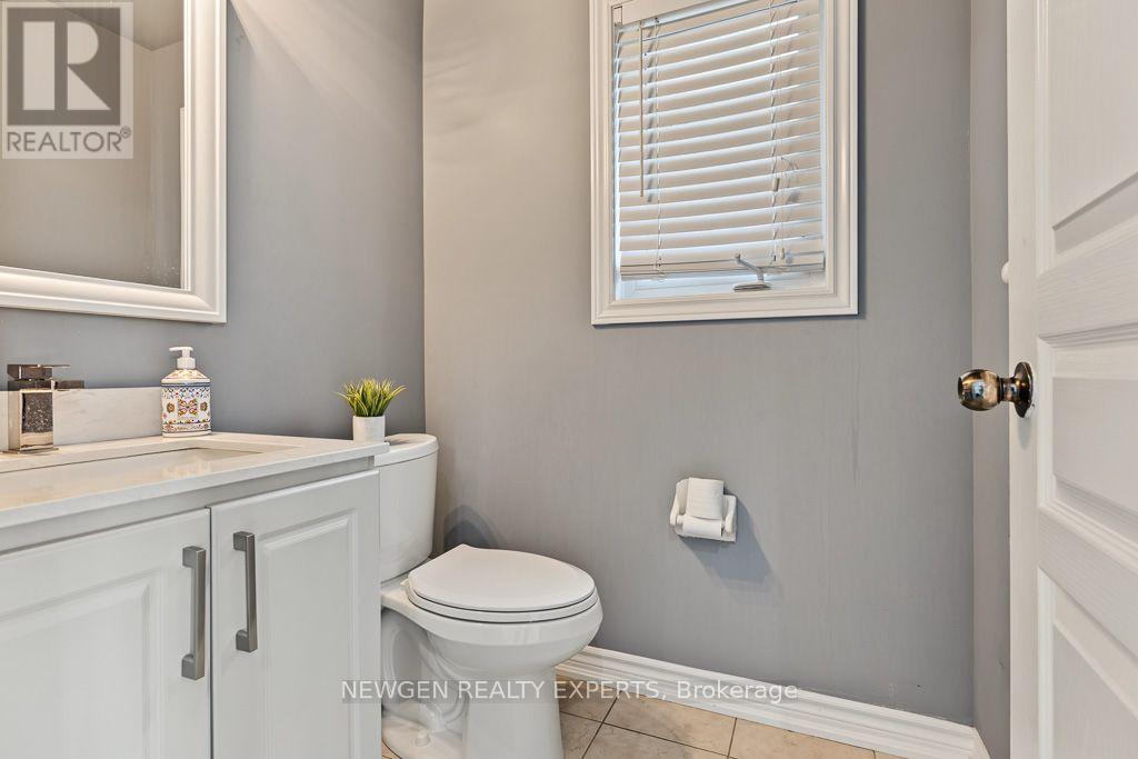 43 Lone Rock Circle, Brampton, Ontario  L6P 0K4 - Photo 11 - W13885240