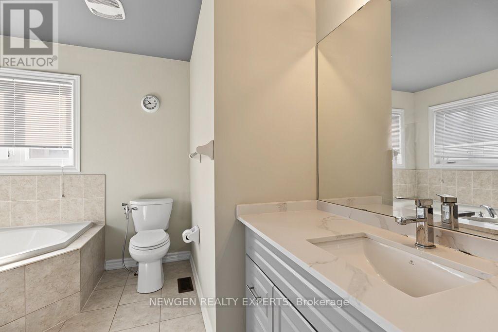 43 Lone Rock Circle, Brampton, Ontario  L6P 0K4 - Photo 31 - W13885240
