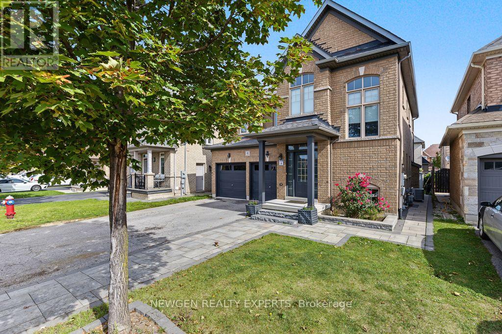 43 Lone Rock Circle, Brampton, Ontario  L6P 0K4 - Photo 4 - W13885240
